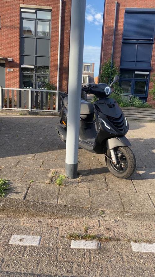 Zip 80cc, Fietsen en Brommers, Scooters | Piaggio, Zo goed als nieuw, Zip, Ophalen of Verzenden