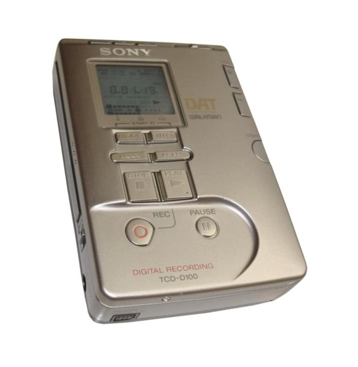 Gezocht: Sony TCD of andere portable DAT recorder, Audio, Tv en Foto, Walkmans, Discmans en Minidiscspelers, Walkman, Ophalen of Verzenden
