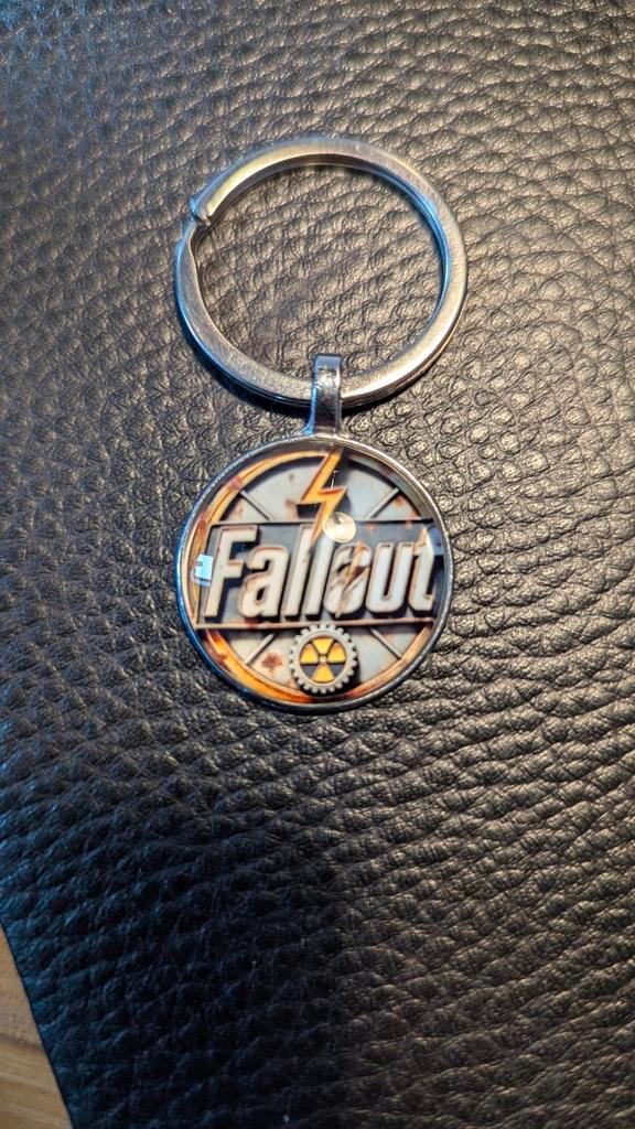 Fallout Keychain - Uniek Gaming Accessoire, Verzamelen, Sleutelhangers, Ophalen of Verzenden