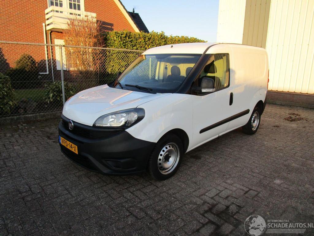 Fiat Doblò 1.6 D MJ Airco Radio/CD 6-Bak (bj 2022), Auto diversen, Schadeauto's, Overige carrosserieën, Wit, Fiat, Handgeschakeld