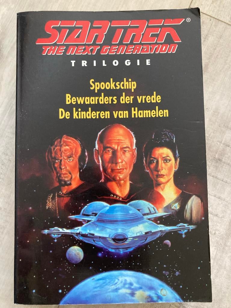 Star Trek: The Next Generation Trilogie (Boek), Boeken, Science fiction, Gelezen, Ophalen of Verzenden