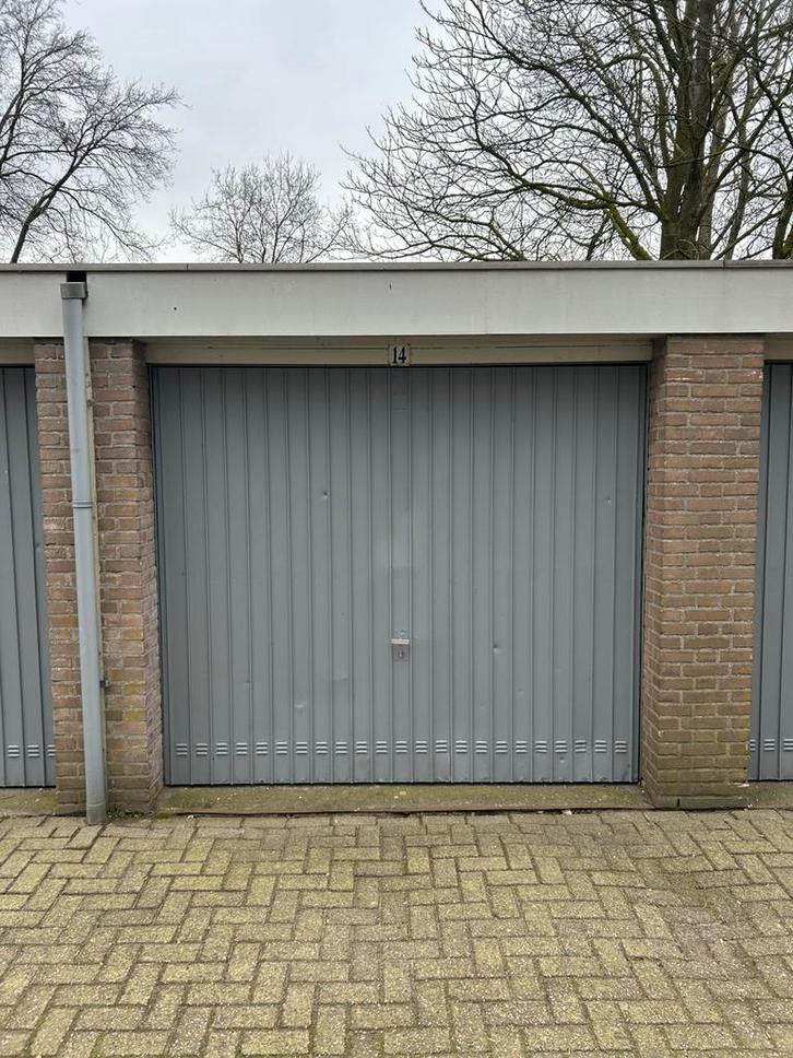 Garagebox Te Koop - Bergen op Zoom - Leeg en/of verhuurd., Auto diversen, Autostallingen en Garages