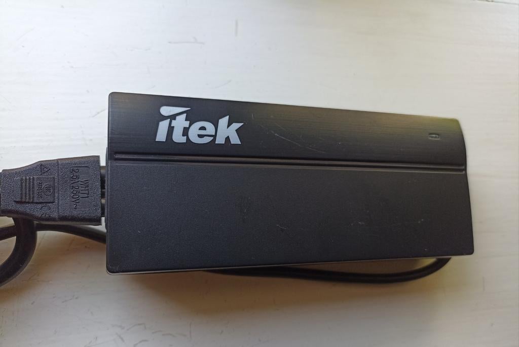 Elektrische fiets oplader Itek
Prima staat., Ophalen, Zo goed als nieuw