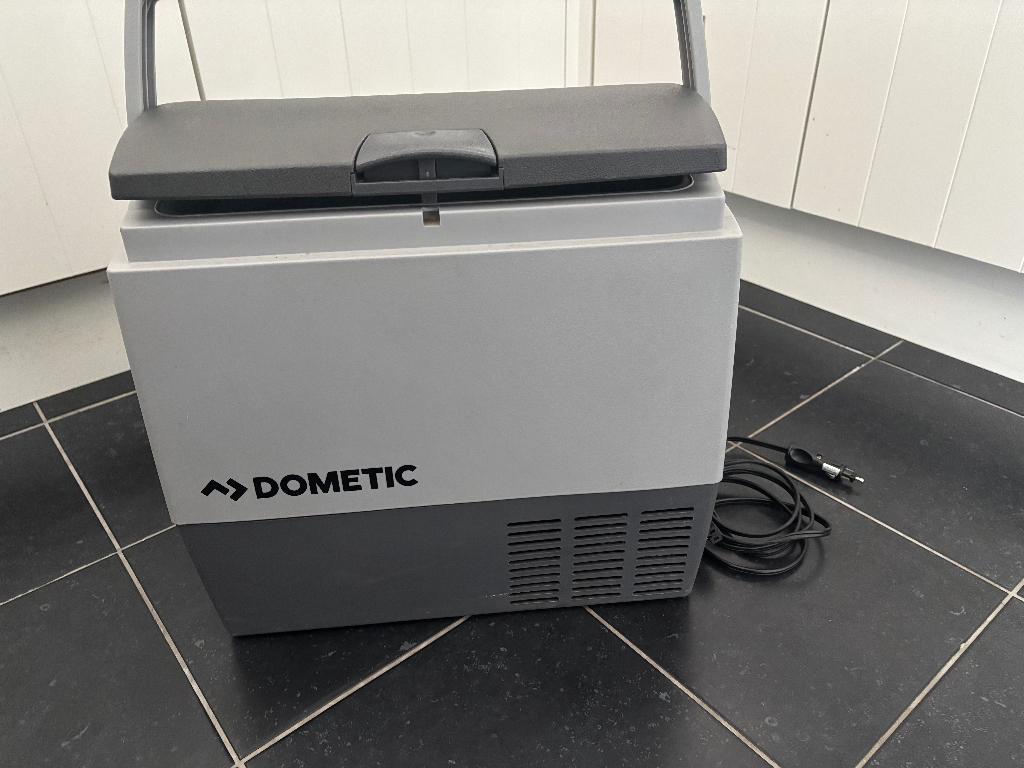 Dometic CDF 18 compressor koelbok, Caravans en Kamperen, Ophalen of Verzenden, Zo goed als nieuw, Koelbox, Compressor
