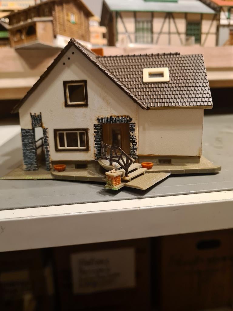 Faller 2086 vila H0 erg netjes!, Hobby en Vrije tijd, Modeltreinen | H0, Overige merken, Gelijkstroom of Wisselstroom, Brug, Tunnel of Gebouw