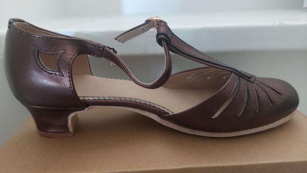 Bronzen leren swing dansschoenen maat 42 - Zo goed als nieu, Ophalen of Verzenden, Zo goed als nieuw, Bruin, Dansschoenen