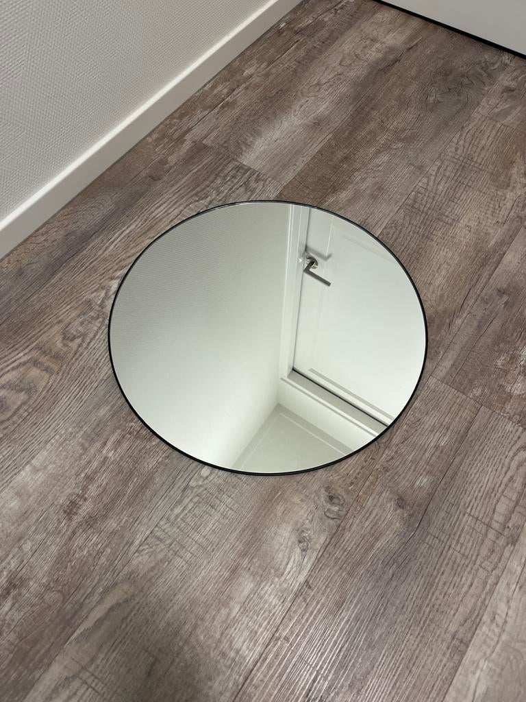 Ronde Spiegel 50cm - Stijlvol en Modern, Huis en Inrichting, Woonaccessoires | Spiegels, Ophalen, Rond, Zo goed als nieuw, Minder dan 100 cm
