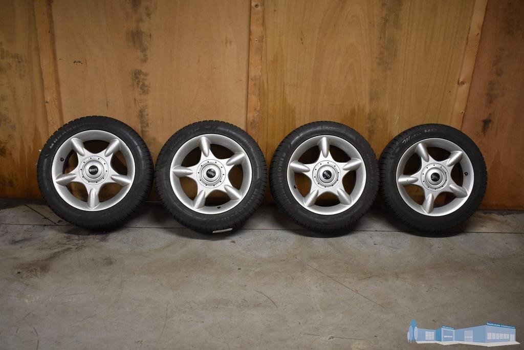 Set 5-spaaks, 16-inch velgen+winterbanden Mini One (2005), Auto-onderdelen, Banden en Velgen, Ophalen, Gebruikt, -, Banden en Velgen