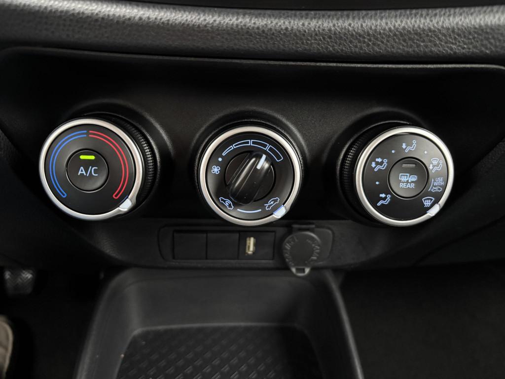 Toyota Aygo X 1.0 VVT-i MT Play | Apple Carplay/Android Auto, Stof, Gebruikt, 920 kg, Start-stop-systeem