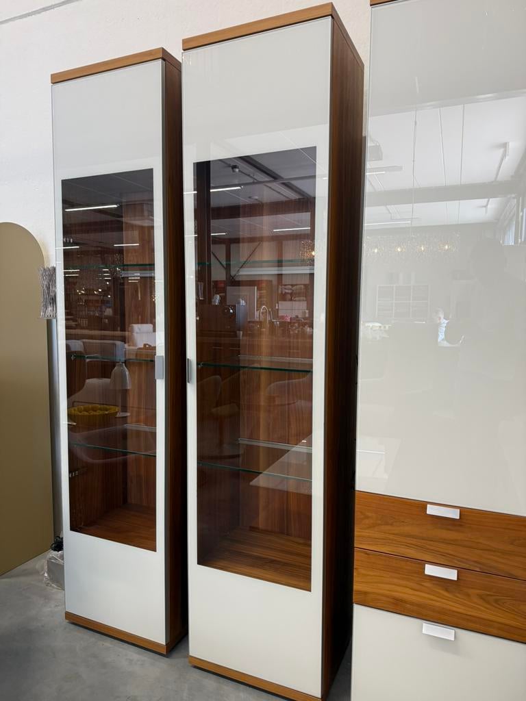 Hulsta wandkast Glas Noten hout Design Kast Servieskast, Hulsta, Nieuw, Ophalen of Verzenden, Glas