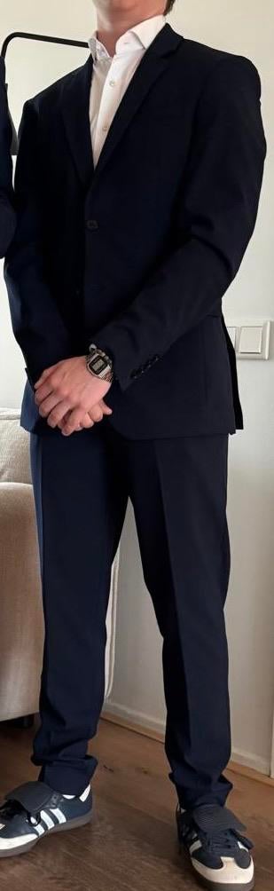 Prachtig kostuum/ pak (compleet) donkerblauw mt 44 XS, Kleding | Heren, Kostuums en Colberts, Ophalen of Verzenden, Zo goed als nieuw