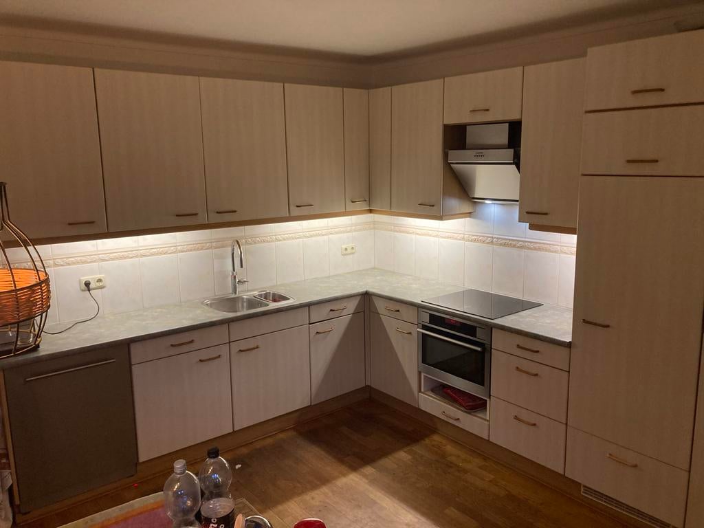 Gratis af te halen: keuken met kasten en blad, Huis en Inrichting, Ophalen, Gebruikt, Hoekkeuken, Kunststof