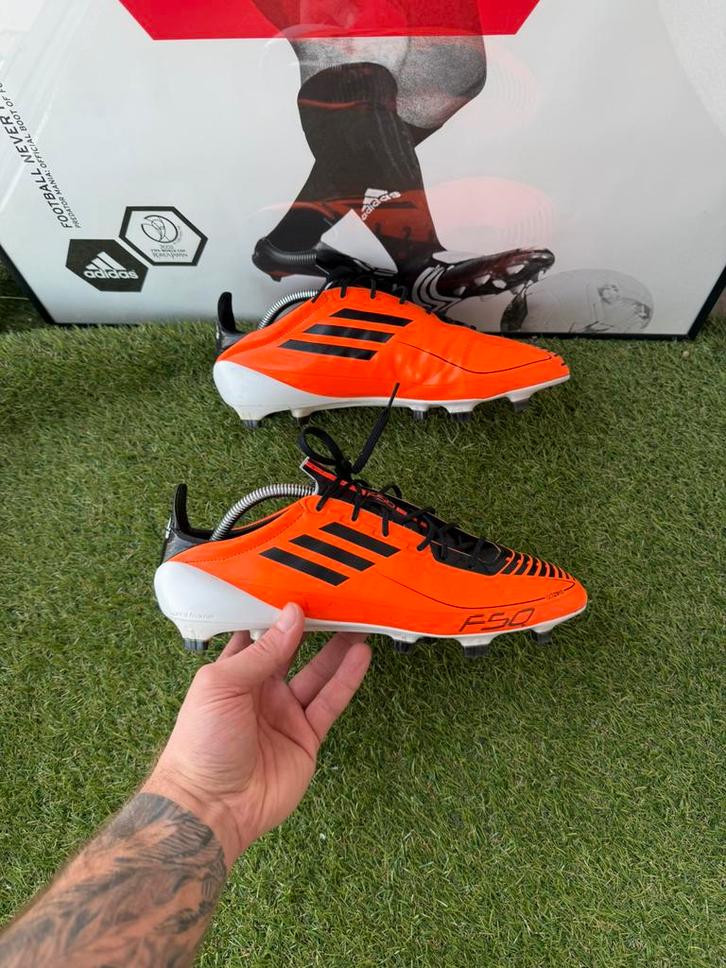 Adidas F50 voetbalschoenen, Sport en Fitness, Voetbal, Zo goed als nieuw, Schoenen, Maat XS of kleiner, Ophalen of Verzenden