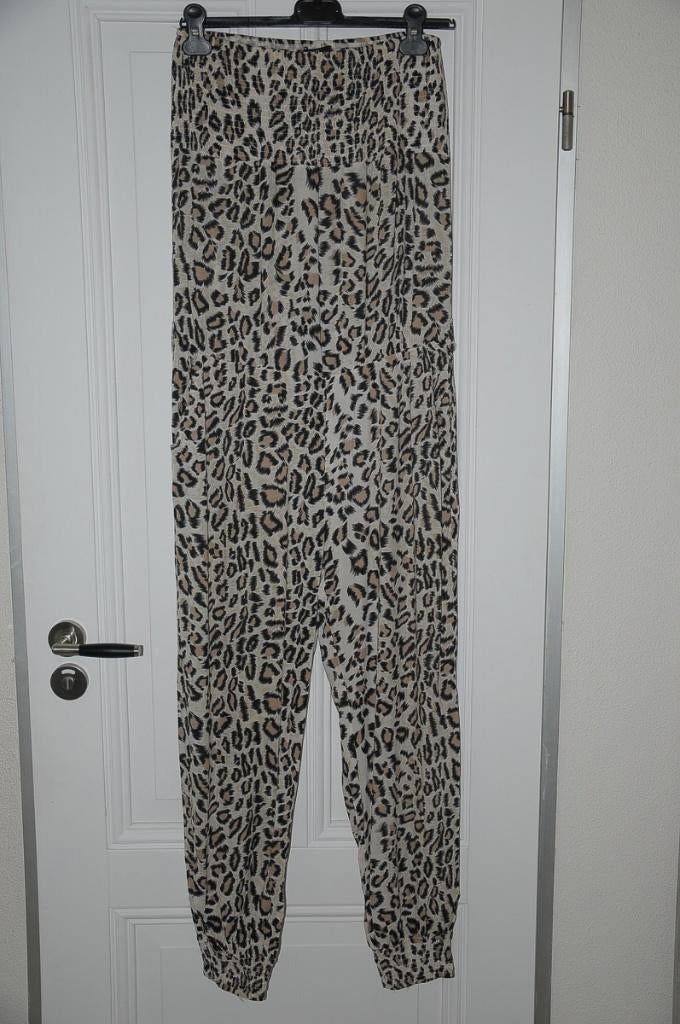 Gave jumpsuit met panterprint, maat S, ZGAN!, Kleding | Dames, Jumpsuits, Ophalen of Verzenden, Zo goed als nieuw, Maat 36 (S)