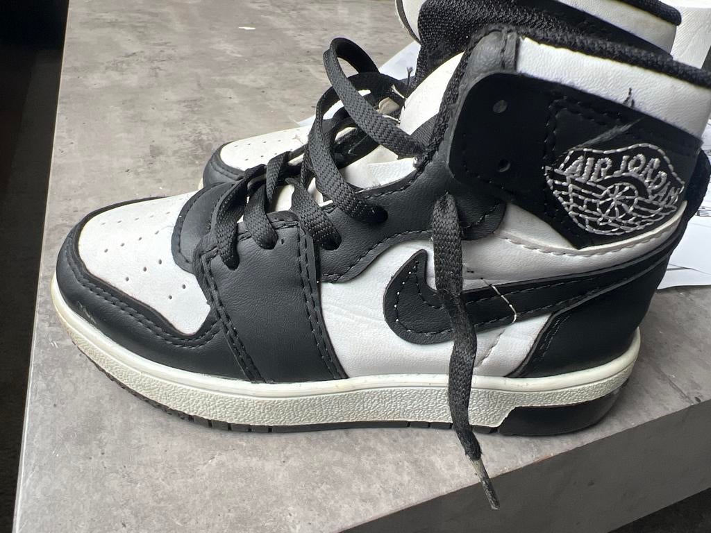 Nike Air Jordan 1 Mid kinderschoenen zwart wit, Ophalen, Gebruikt, Jongen of Meisje, Schoenen