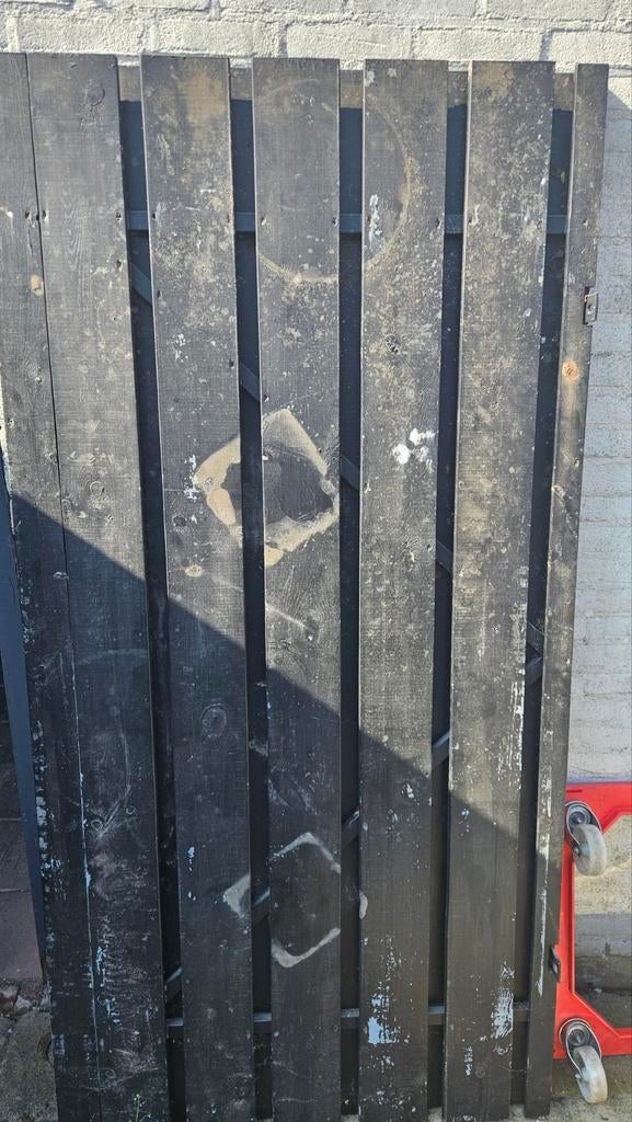 Stevige poortdeur - vies maar nog helemaal goed, Tuin en Terras, Tuinpoorten, Ophalen, Gebruikt, Draaipoort, 150 tot 200 cm