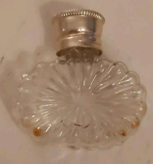 Oud zeldzaam leeg flesje parfum van Nina Ricci, Ophalen of Verzenden, Zo goed als nieuw, Miniatuur