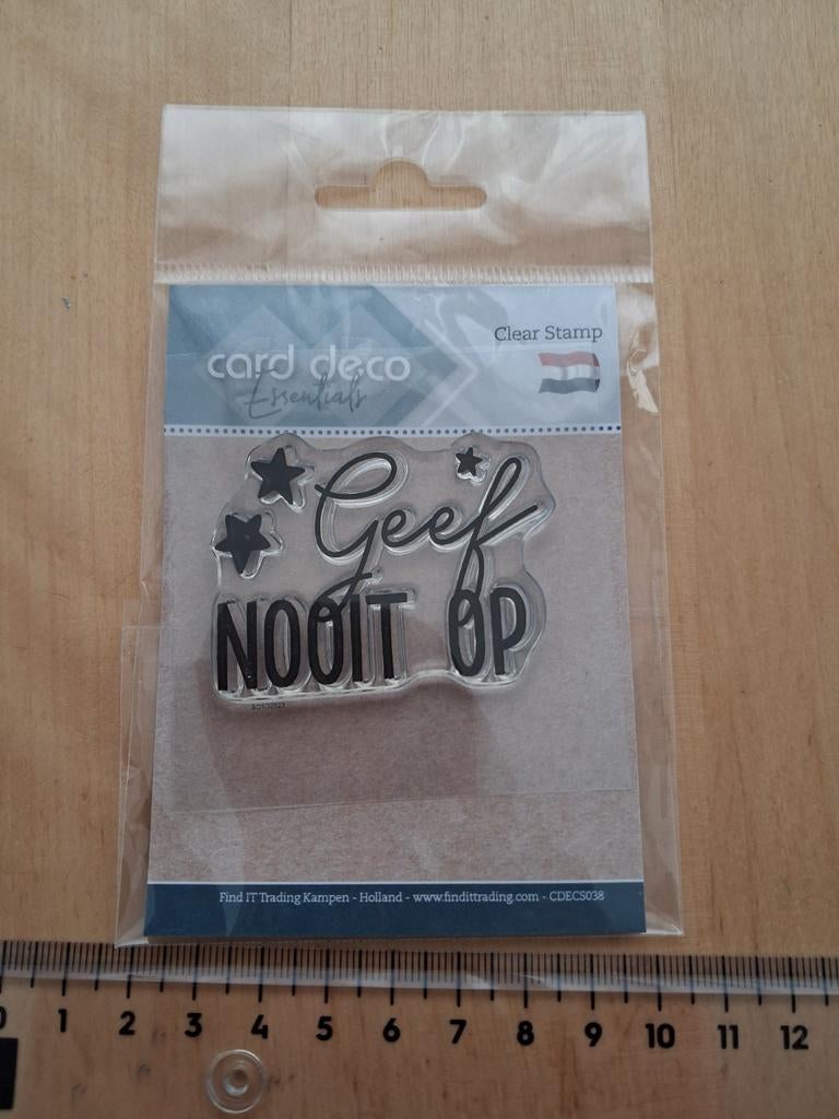 Card Deco Essentials Clear Stamp "Geef Nooit Op", Ophalen of Verzenden, Nieuw, Clearstamp