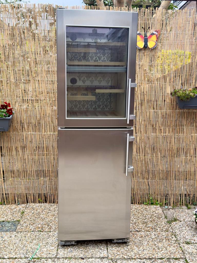 Liebherr wijnklimaatkast met vriezer, Witgoed en Apparatuur, Koelkasten en IJskasten, Zo goed als nieuw, Met aparte vriezer, 200 liter of meer