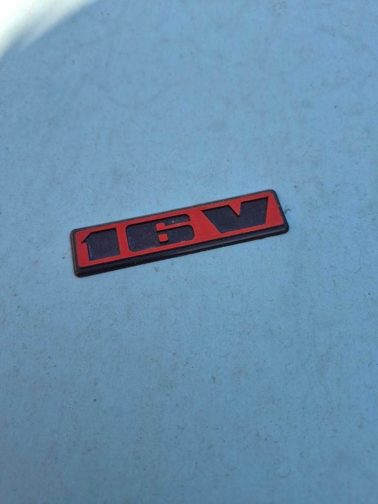 VW Golf 16V logo, Ophalen of Verzenden