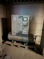 Atlas Copco Schroefcompressor met drukvat, Ophalen, Geluidgedempt, Gebruikt, 800 liter/min of meer