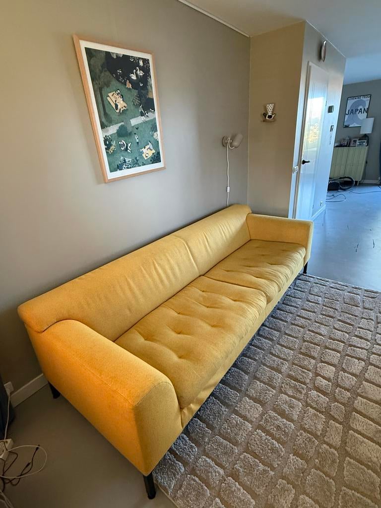 Stijlvolle gele driezitsbank - Comfortabel en modern, Ophalen, Gebruikt, Driepersoons, 75 tot 100 cm