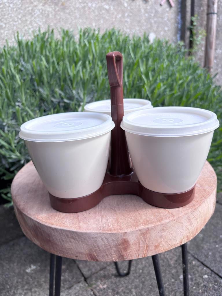 Vintage Tupperware set met draaghouder, Ophalen of Verzenden, Gebruikt, Bruin, Bak of Kom