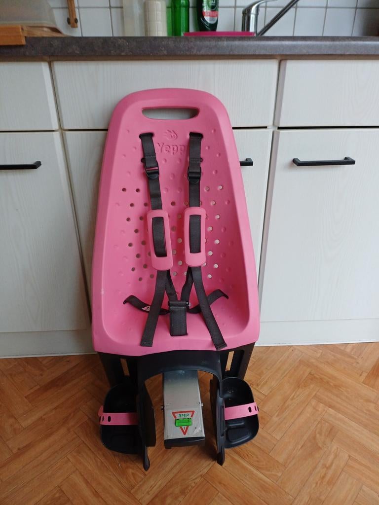 Roze Yepp Fietsstoeltje - Veilig en Comfortabel, Ophalen, Achterzitje, Yepp, 9 t/m 18 kg
