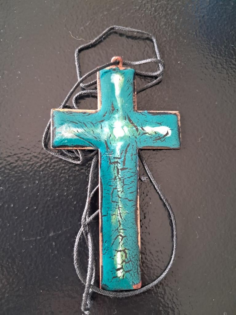 Geemaileerd kruis crucifix aan touwketting, Ophalen of Verzenden