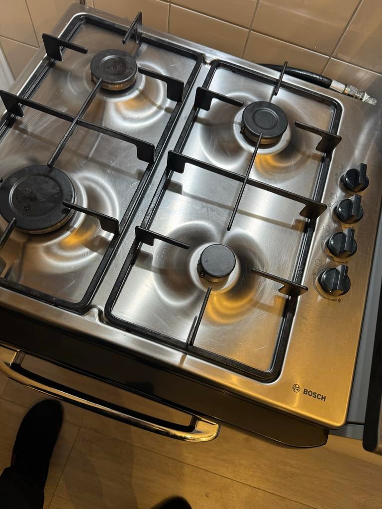 Bosch Vrijstaand Gaskookplaat - 4 Pitten elektrische vonk, Witgoed en Apparatuur, Fornuizen, Gebruikt, Vrijstaand, Gas, 4 kookzones