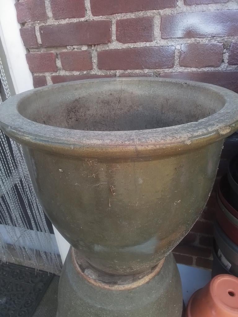 2 grote stenen bloempotten, Tuin en Terras, Bloempotten, 25 tot 40 cm, Steen, Rond, Ophalen of Verzenden