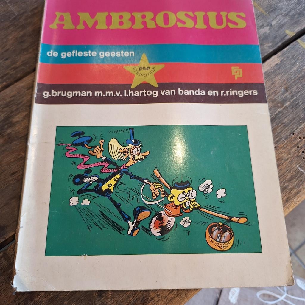 Vintage stripboek Ambrosius - Jaren '70 - Beschadigd, Boeken, Eén stripboek, Ophalen of Verzenden, Gelezen, G. Brugman m.m.v. I. Hartog van Banda en R. Ringers