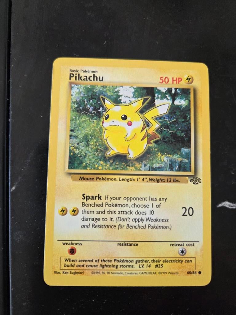 Pikachu base set 60/64  1995, Ophalen of Verzenden, Zo goed als nieuw, Losse kaart