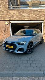 Audi A1 City Carver CAMERA CARPLAY NAVI LANE ASSIST CC SLINE, Auto's, Stof, 116 pk, Parkeerassistent, Particulier