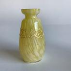 schattig klein geel Murano vaasje, Ophalen of Verzenden, Zo goed als nieuw, Overige typen