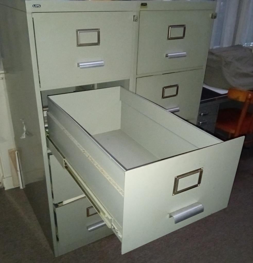 Metalen archiefkasten (2 stuks) met 4 laden per stuk, Huis en Inrichting, Kasten | Roldeurkasten en Archiefkasten, Ophalen, Gebruikt