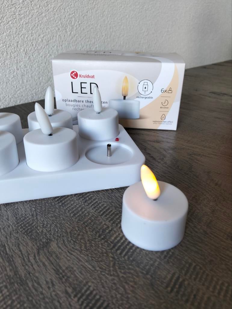 Oplaadbare theelichten met oplaadstation, Overige materialen, Wit, Nieuw, Ophalen of Verzenden