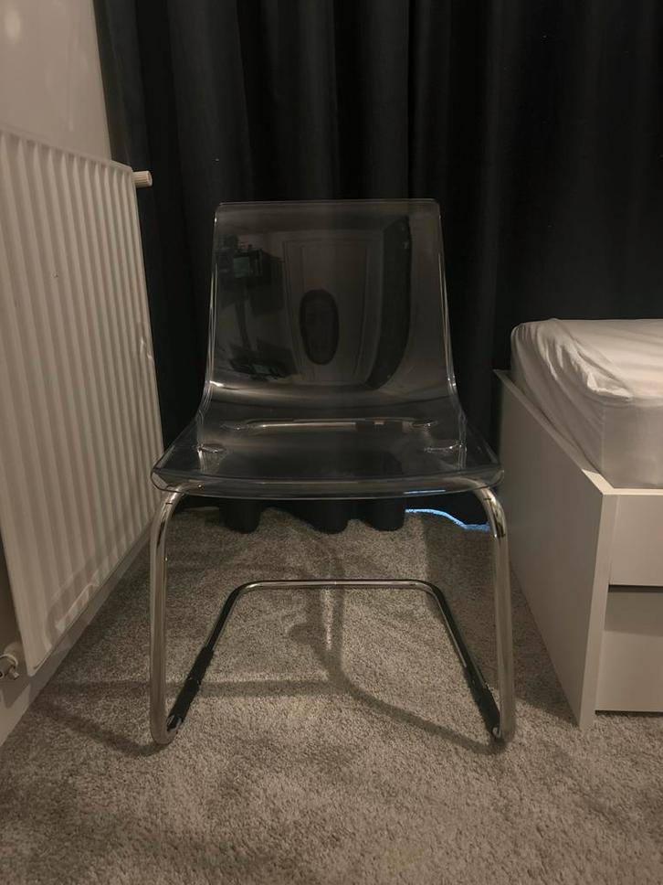 TOBIAS (IKEA) Transparante stoel met chromen onderstel, Huis en Inrichting, Stoelen, Zo goed als nieuw, Eén, Kunststof, Overige kleuren