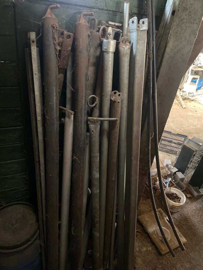 Trailer onderdelen: schotten, stangen, wielen, Auto diversen, Aanhangwagen-onderdelen, Ophalen, Gebruikt