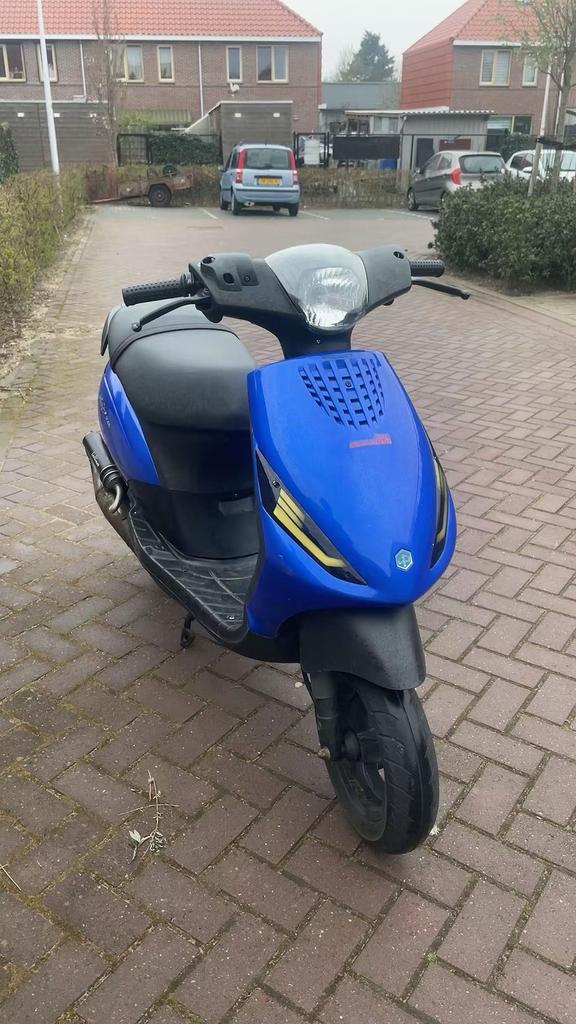 Zip 70 wok te koop/ruil, Fietsen en Brommers, Scooters | Piaggio, Ophalen of Verzenden, Zo goed als nieuw, Benzine, Zip