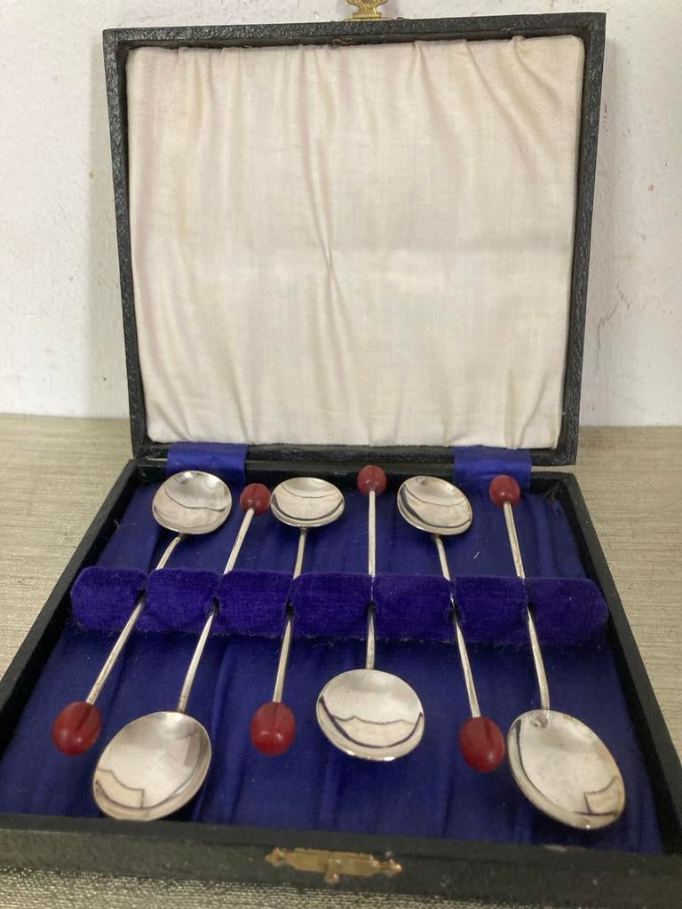 6 Engelse koffielepeltjes met bakelieten koffieboontje, Antiek en Kunst, Antiek | Bestek, Ophalen of Verzenden