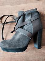 Bruine suède laarsjes maat 38 merk Invito, Bruin, Lage of Enkellaarzen, Ophalen of Verzenden, Invito