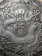 Grote Chinese zilverbrons munt met draak en karakters 4,4 cm, Ophalen of Verzenden