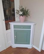 Charmant olijfgroen hoekmeubel met witte accenten, Huis en Inrichting, Kasten | Overige