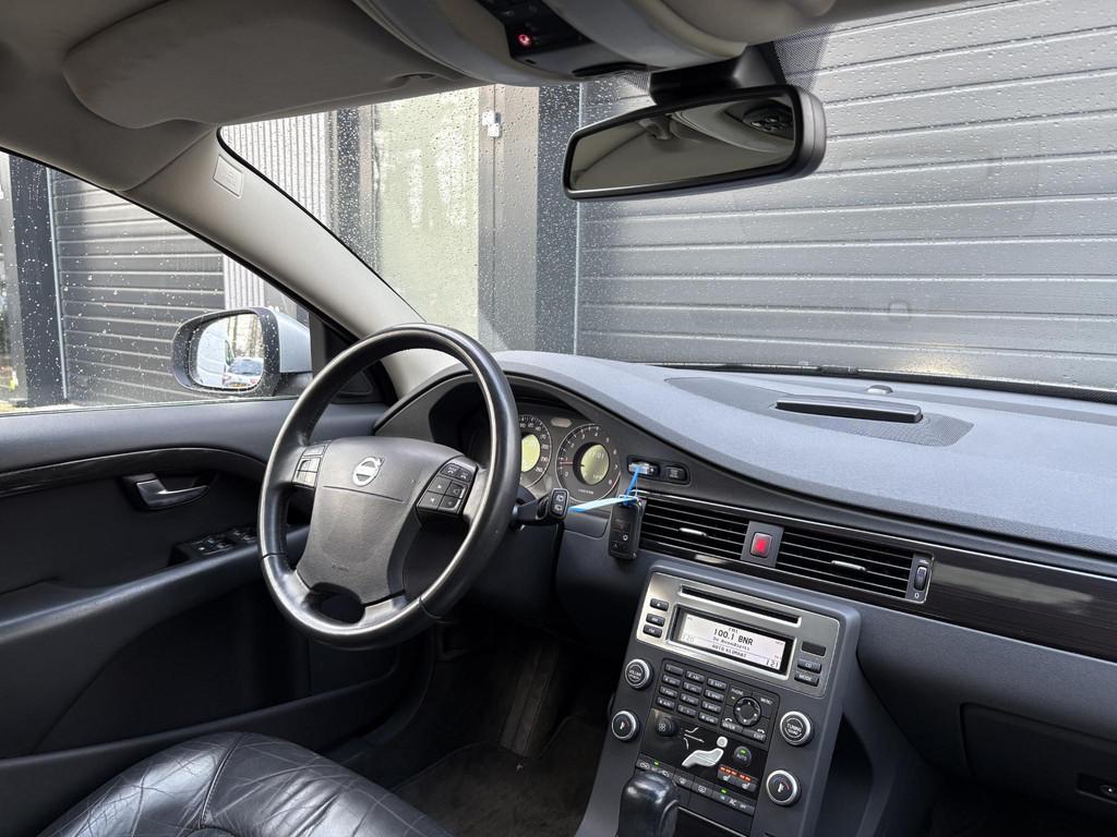 Volvo V70 2.5T Summum, Auto's, Stof, 2521 cc, Verwarming stoelen achter, 93 €/maand