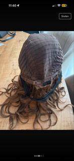 Lange Krullende Pruik - Bruin. Echte haar, Sieraden, Tassen en Uiterlijk, Uiterlijk | Haarverzorging, Ophalen of Verzenden, Gebruikt