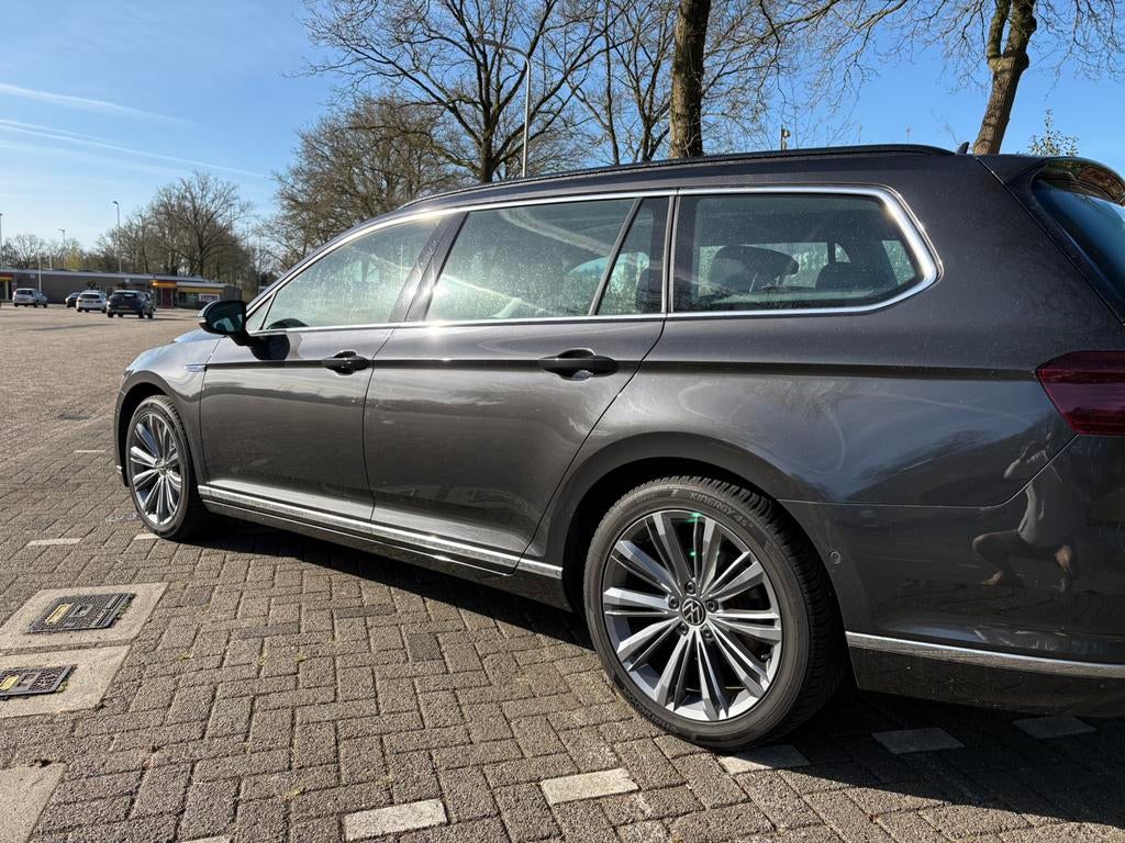 Volkswagen Passat GTE Phev Variant Panoramadak Trekhaak 2021, 77 km/l, Plug-in hybride, 1600 kg, USB