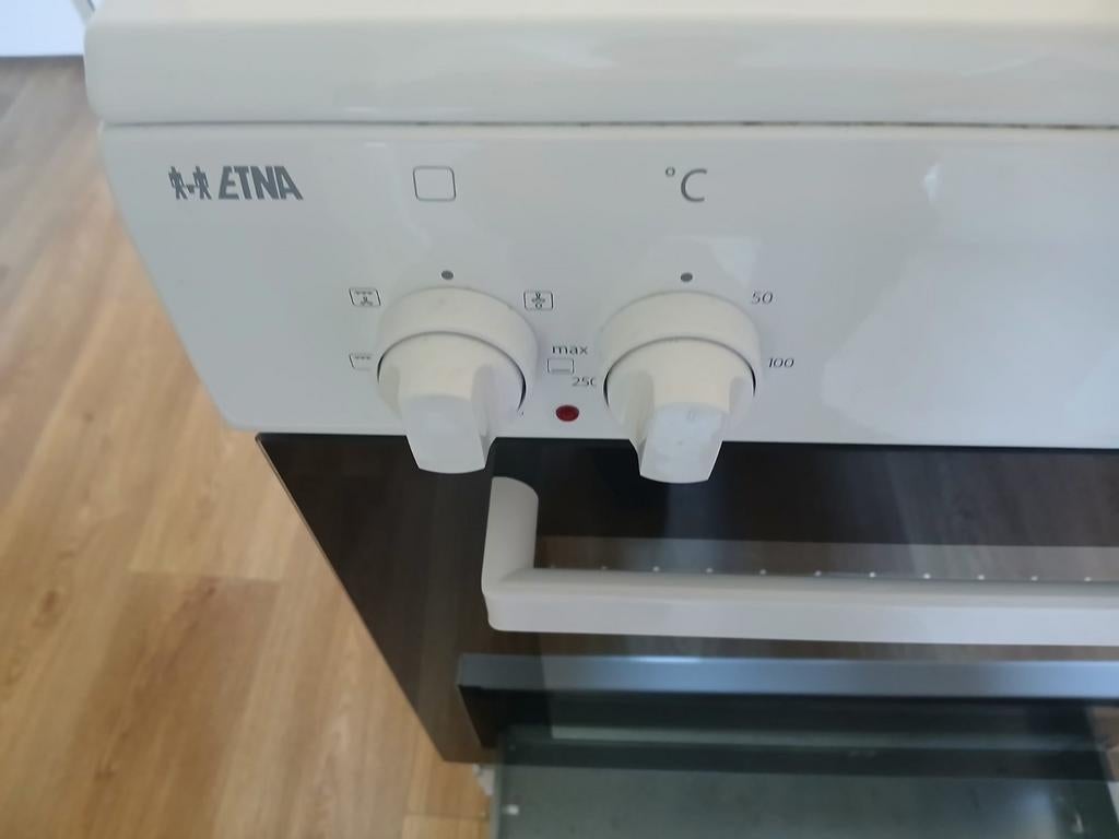 Zgn. Etna inductie fornuis, met hetelucht oven., Ophalen, 4 kookzones, Inductie, Vrijstaand