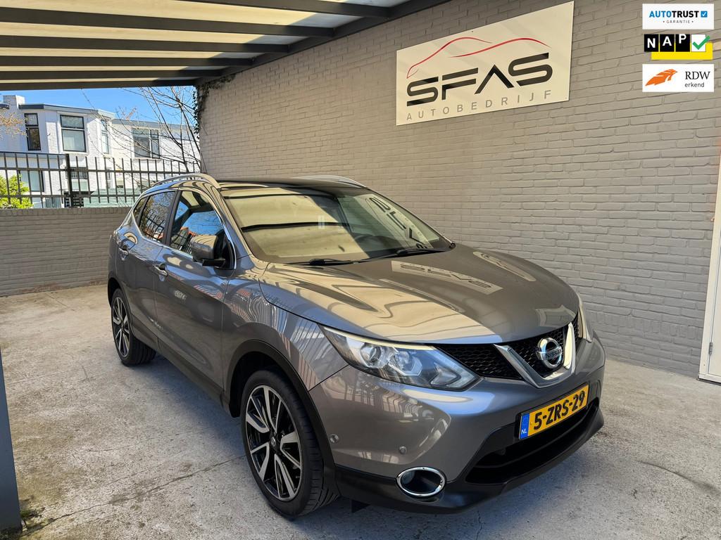 Nissan Qashqai 1.2 Connect Edition 116pk 2015 Grijs Full Opt, Auto's, Nissan, Euro 5, Lichtsensor, Gebruikt, Zwart