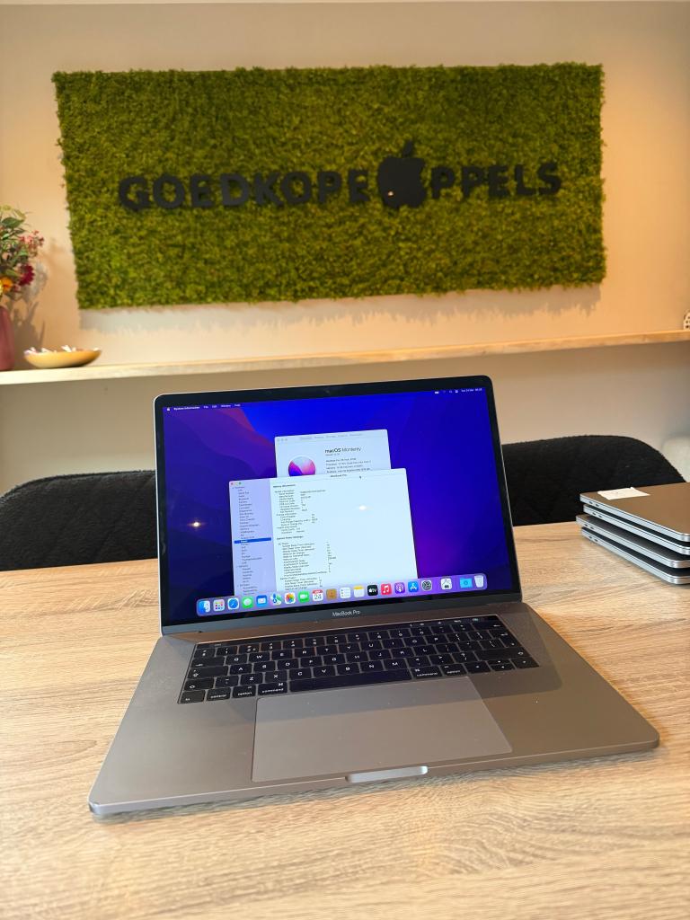 MacBook Pro 2017 15 inch i7 16GB 512GB Space Grey, Computers en Software, Apple Macbooks, Cupertino California, Support@apple.com